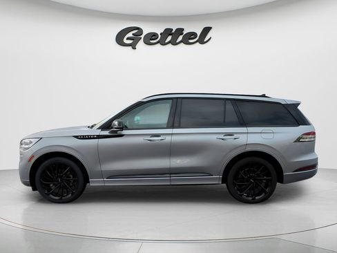 Used 2023 Lincoln Aviator Reserve w/ Equipment Group 201A image 6