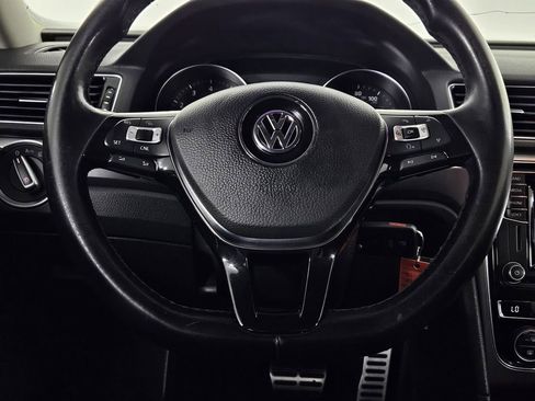 Used 2017 Volkswagen Passat 1.8T R-Line FWD image 18