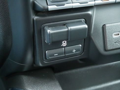 Used 2021 GMC Sierra 1500 SLT w/ SLT Premium Package AWD/4WD image 30