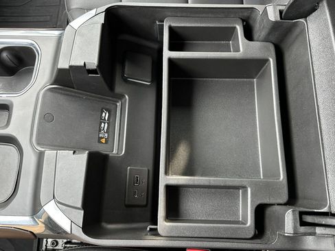 Used 2023 GMC Sierra 1500 SLT w/ SLT Premium Plus Package image 32