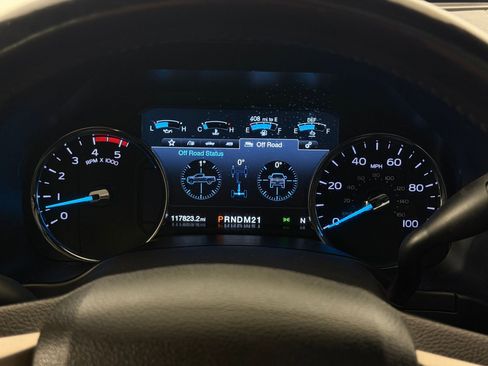 Used 2018 Ford F250 Platinum w/ Platinum Ultimate Package AWD/4WD image 19