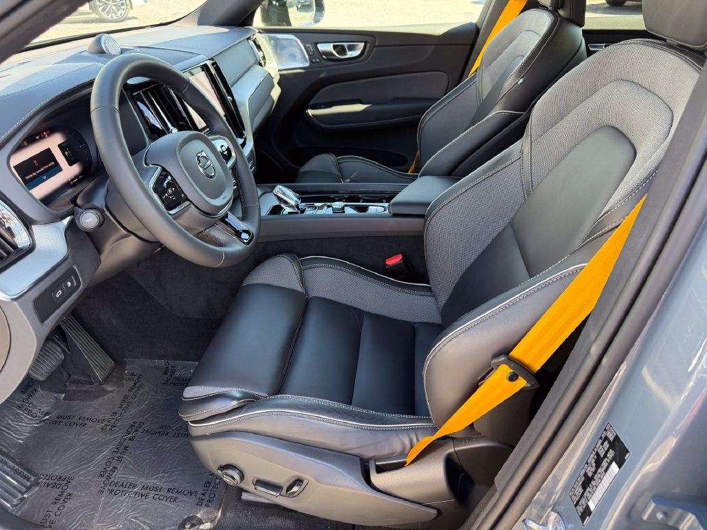 Certified 2024 Volvo XC60 T8 Polestar AWD/4WD image 3