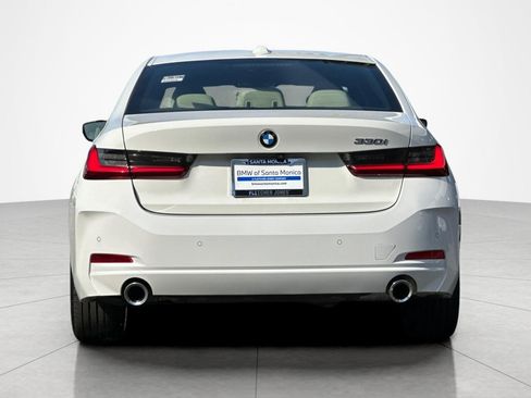 Used 2023 BMW 330i Sedan w/ Convenience Package RWD image 4