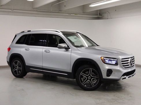 New 2026 Mercedes-Benz GLB 250 4MATIC image 4