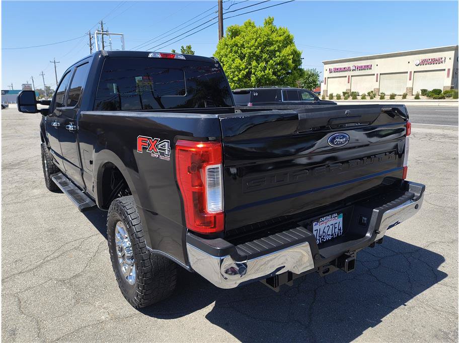 Used 2019 Ford F250 XLT w/ XLT Premium Package AWD/4WD image 16