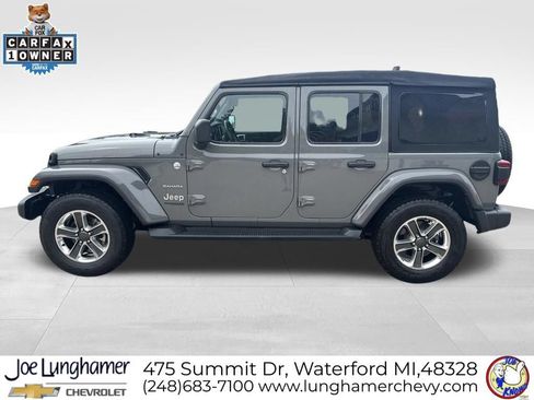 Used 2022 Jeep Wrangler Unlimited Sahara w/ LED Lighting Group AWD/4WD image 7