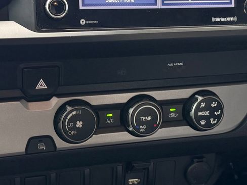 Used 2022 Toyota Tacoma SR RWD image 15