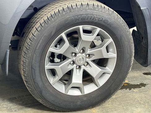 Used 2020 Nissan Frontier SV image 22