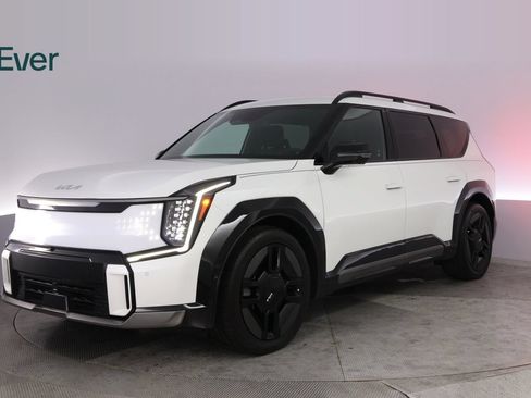 Used 2024 Kia EV9 GT-Line AWD/4WD image 2