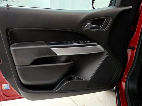 Used 2016 Chevrolet Colorado LT w/ LT Convenience Package image 22