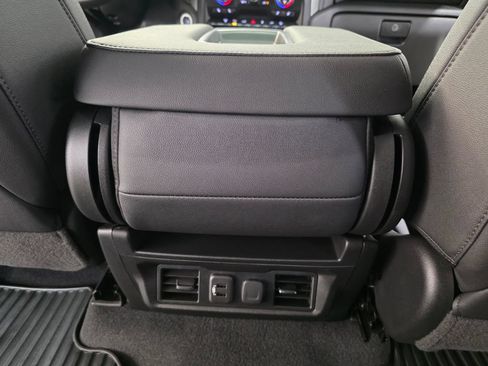Used 2022 Chevrolet Silverado 2500 LT w/ Midnight Edition AWD/4WD image 28