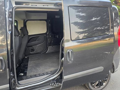 Used 2019 RAM ProMaster City Tradesman FWD image 25