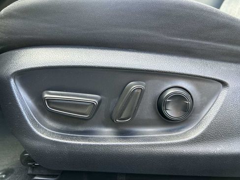 Used 2019 Toyota Camry LE FWD image 14