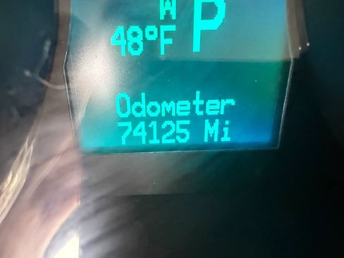 Used 2012 Chevrolet Captiva Sport LT FWD image 22