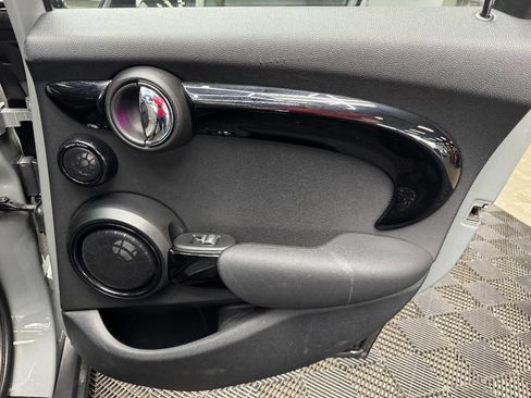 Used 2019 MINI Cooper 4-Door Hardtop w/ Premium Package image 51