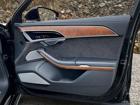 Used 2019 Audi A8 L 3.0T w/ Luxury Package image 21