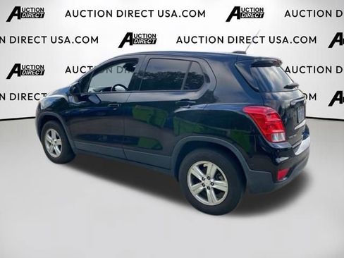 Used 2022 Chevrolet Trax LS w/ Tint and Cruise Package AWD/4WD image 12