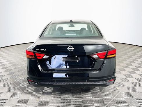 Certified 2025 Nissan Altima 2.5 S image 10