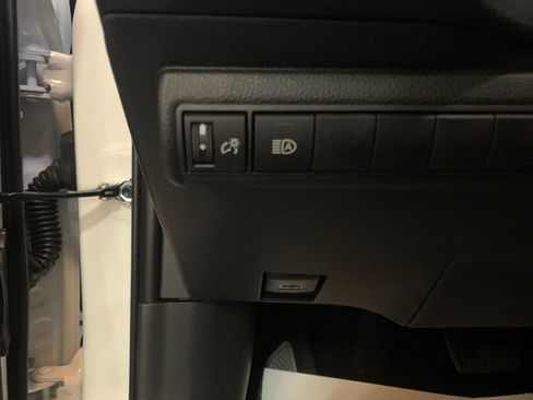 New 2026 Toyota Corolla SE FWD image 30