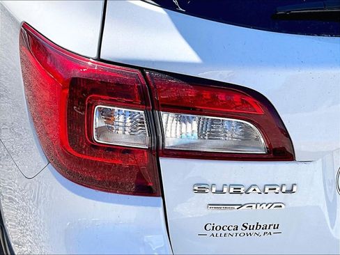 Used 2017 Subaru Outback 3.6R Limited image 26