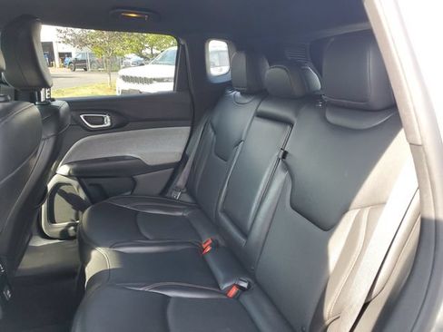 Used 2023 Jeep Compass Latitude AWD/4WD image 27