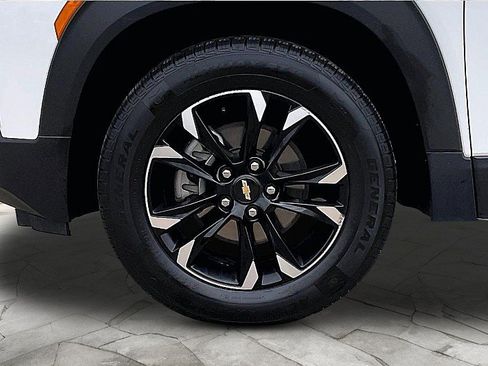 Used 2023 Chevrolet TrailBlazer LT AWD/4WD image 31