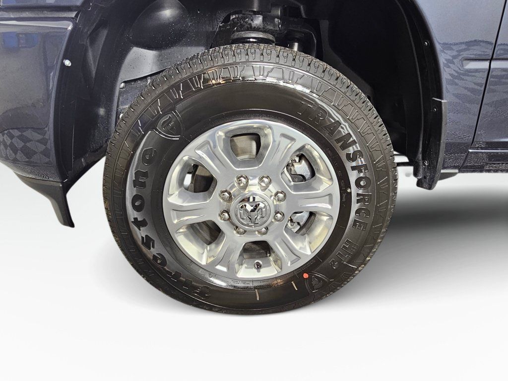 New 2026 RAM 3500 Big Horn AWD/4WD image 12