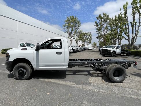 New 2025 RAM 3500 Tradesman image 3