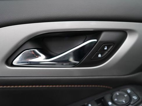 Used 2020 Chevrolet Traverse RS image 10