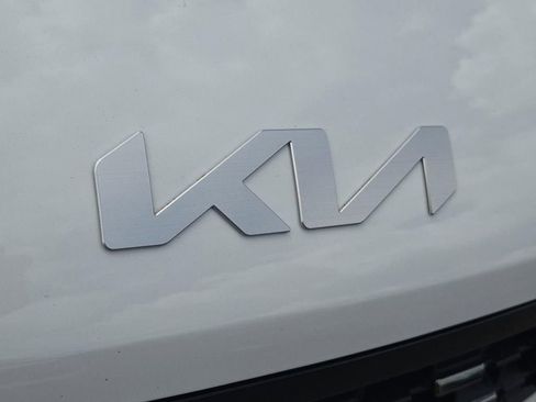 New 2026 Kia Carnival SX image 4