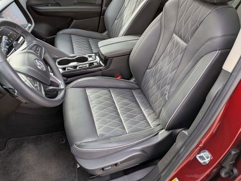 Used 2023 Buick Envision Avenir image 26