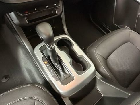 Used 2022 Chevrolet Colorado LT RWD image 21