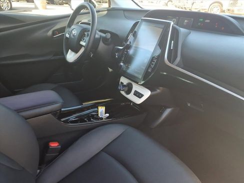 Used 2019 Toyota Prius Prime Premium image 10