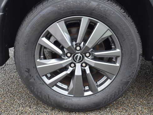 Used 2024 Nissan Pathfinder SV FWD image 13