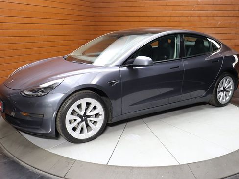 Used 2022 Tesla Model 3 Long Range image 8