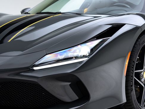 Used 2022 Ferrari F8 Tributo image 42