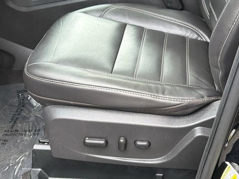 Used 2018 Ford Escape Titanium w/ Ford Safe & Smart Package AWD/4WD image 22