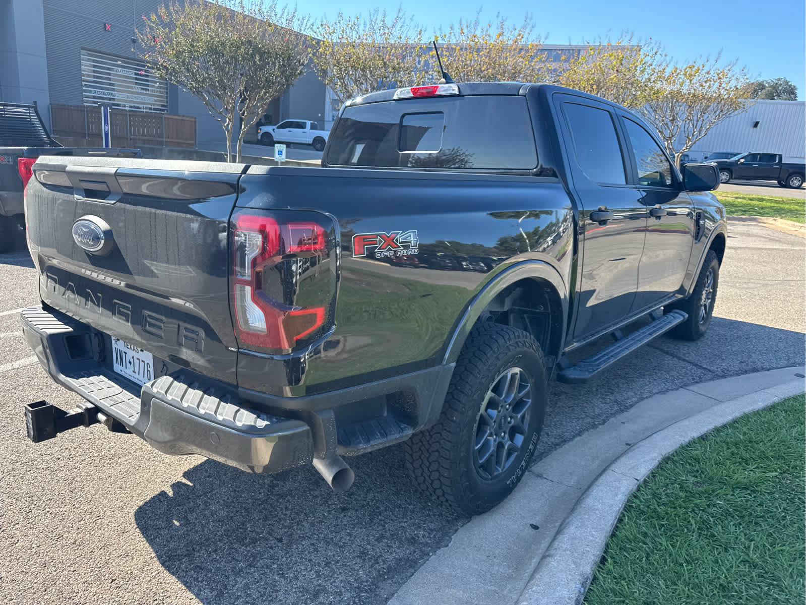 Used 2024 Ford Ranger XLT w/ FX4 Off-Road Package AWD/4WD image 6