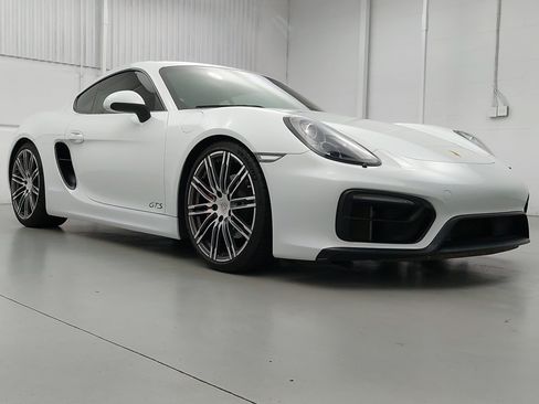 Certified 2015 Porsche Cayman GTS RWD image 9