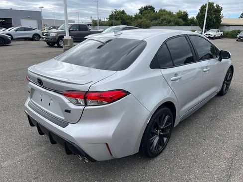 Used 2024 Toyota Corolla SE FWD image 5