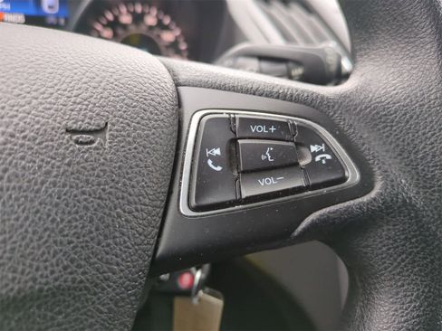 Used 2018 Ford Escape SE image 24
