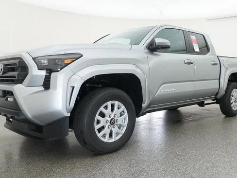 New 2026 Toyota Tacoma SR5 AWD/4WD image 17