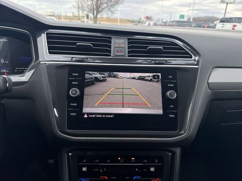 Used 2024 Volkswagen Tiguan SE image 22