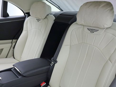 Used 2024 Bentley Flying Spur S V8 image 36