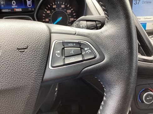 Used 2019 Ford Escape SE FWD image 32