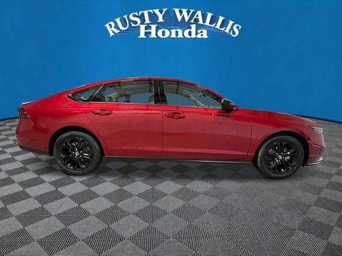 New 2025 Honda Accord SE image 2