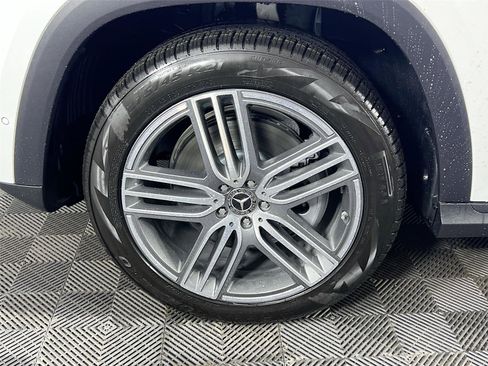 New 2026 Mercedes-Benz GLS 450 4MATIC image 27