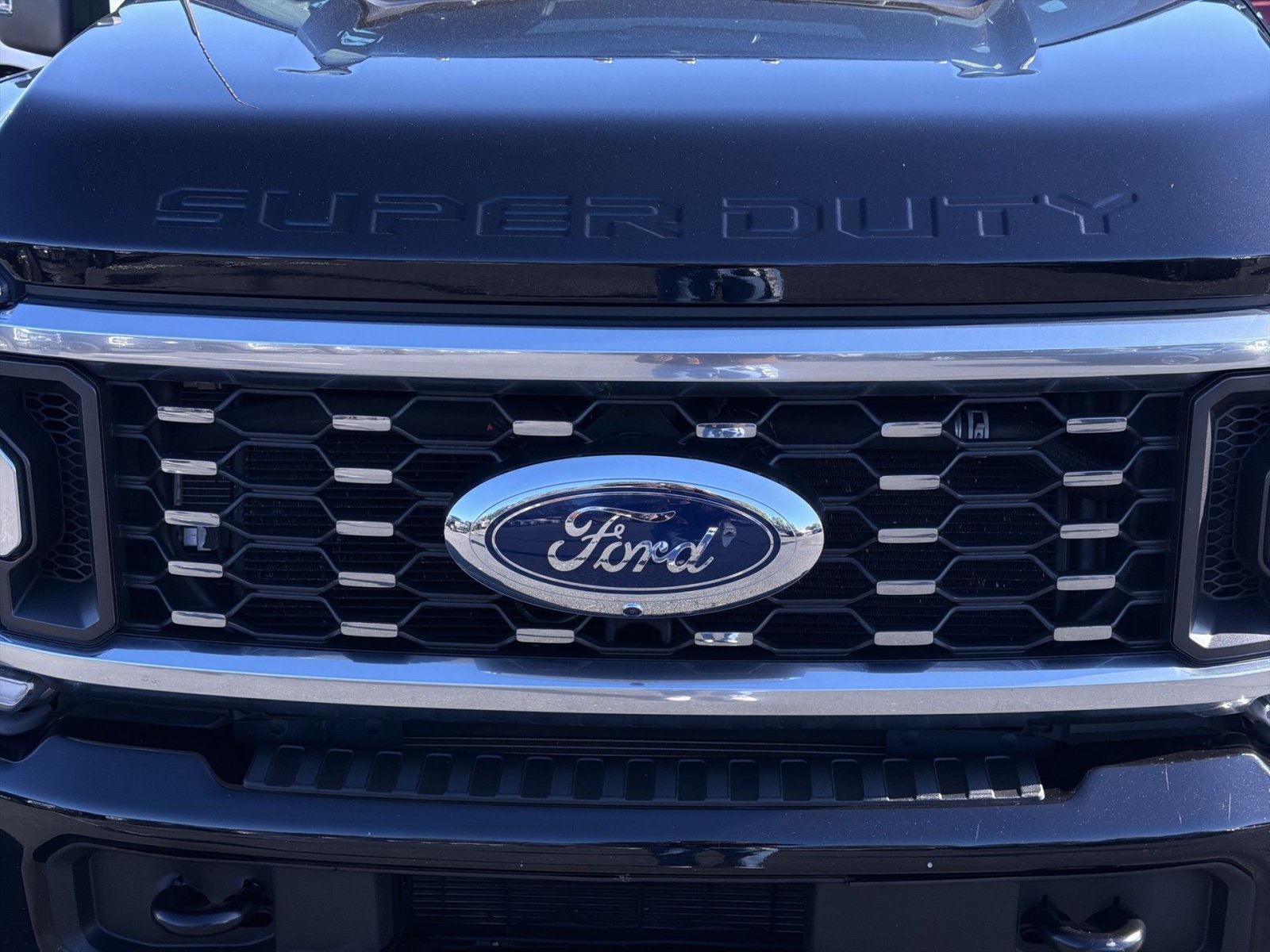 Used 2025 Ford F450 Platinum w/ FX4 Off-Road Package AWD/4WD image 12