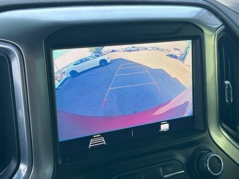 Used 2021 Chevrolet Silverado 1500 LT Trail Boss image 18