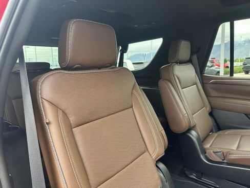 Used 2021 Chevrolet Tahoe High Country AWD/4WD image 16
